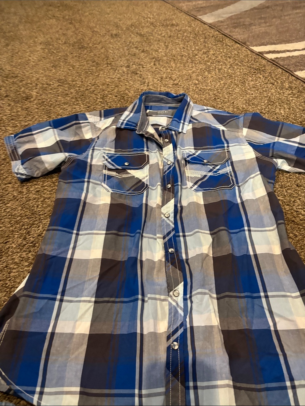 BKE Blue and White Plaid Short-Sleeve Button-Down Shirt